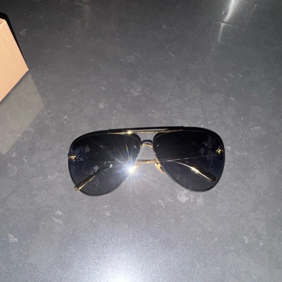 Louis Vuitton black and gold aviator. Wore 2x bought at Vegas LV store - Picture 2 of 5